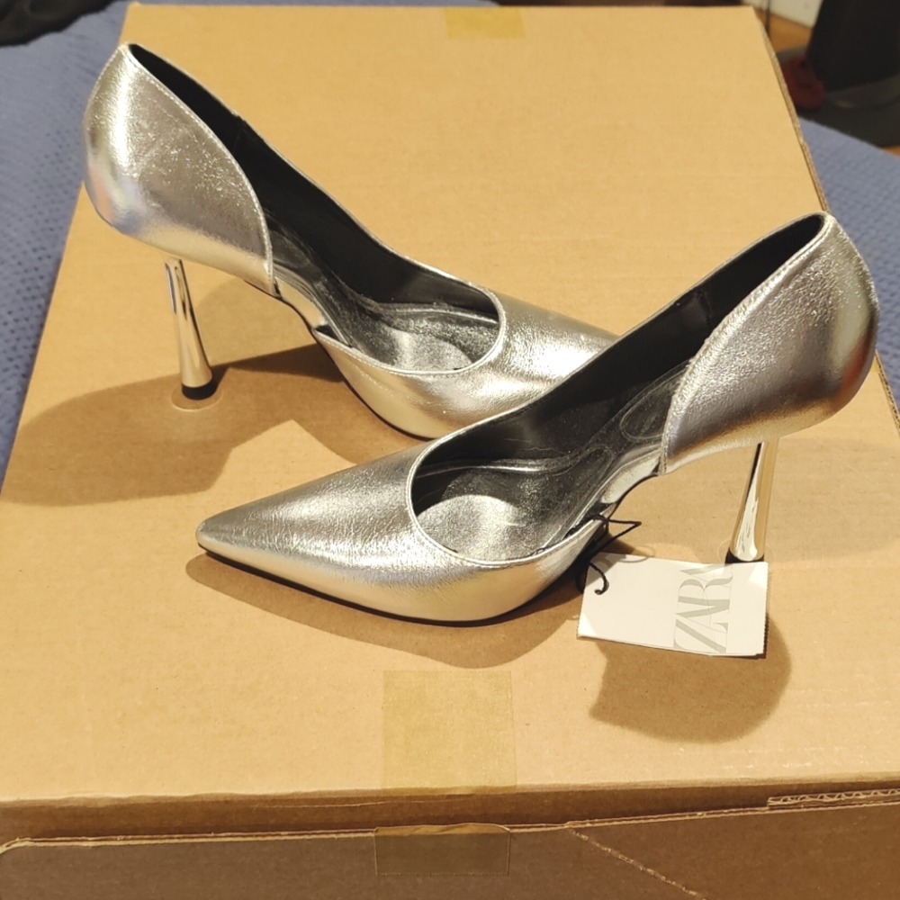 Zara metallic silver heels